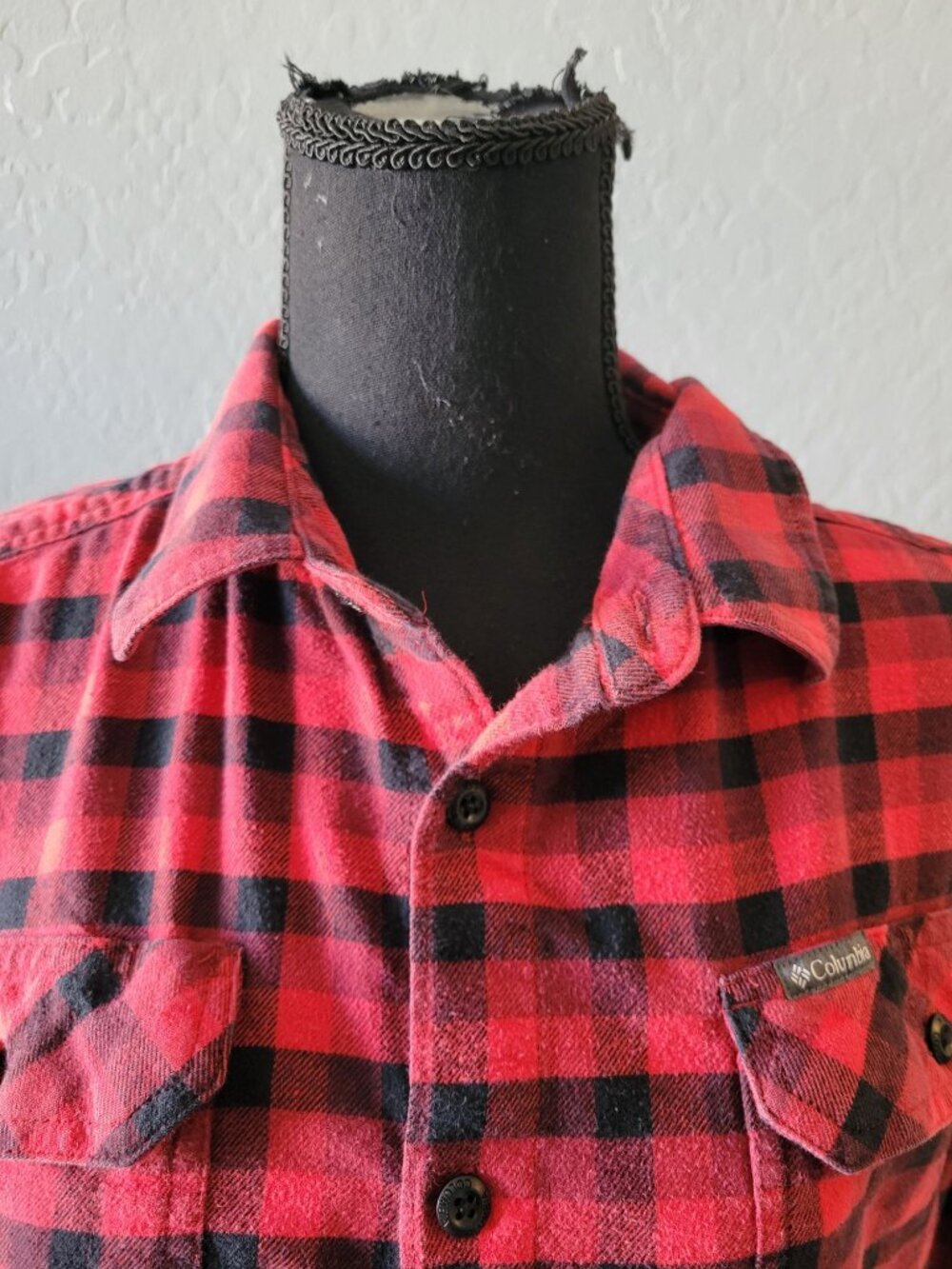 Columbia Red Plaid Long Sleeve Button Down Collared Regular Fit Size M Outdoor - Picture 3 of 11